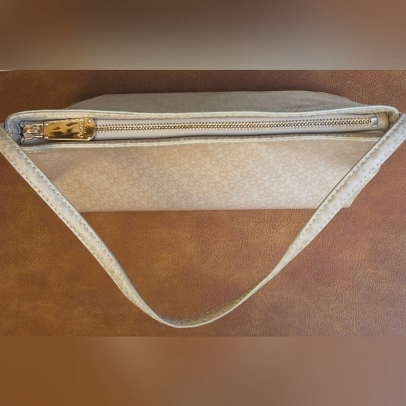 DKNY Cream Elegant Women's Bag - Picture 8 of 8